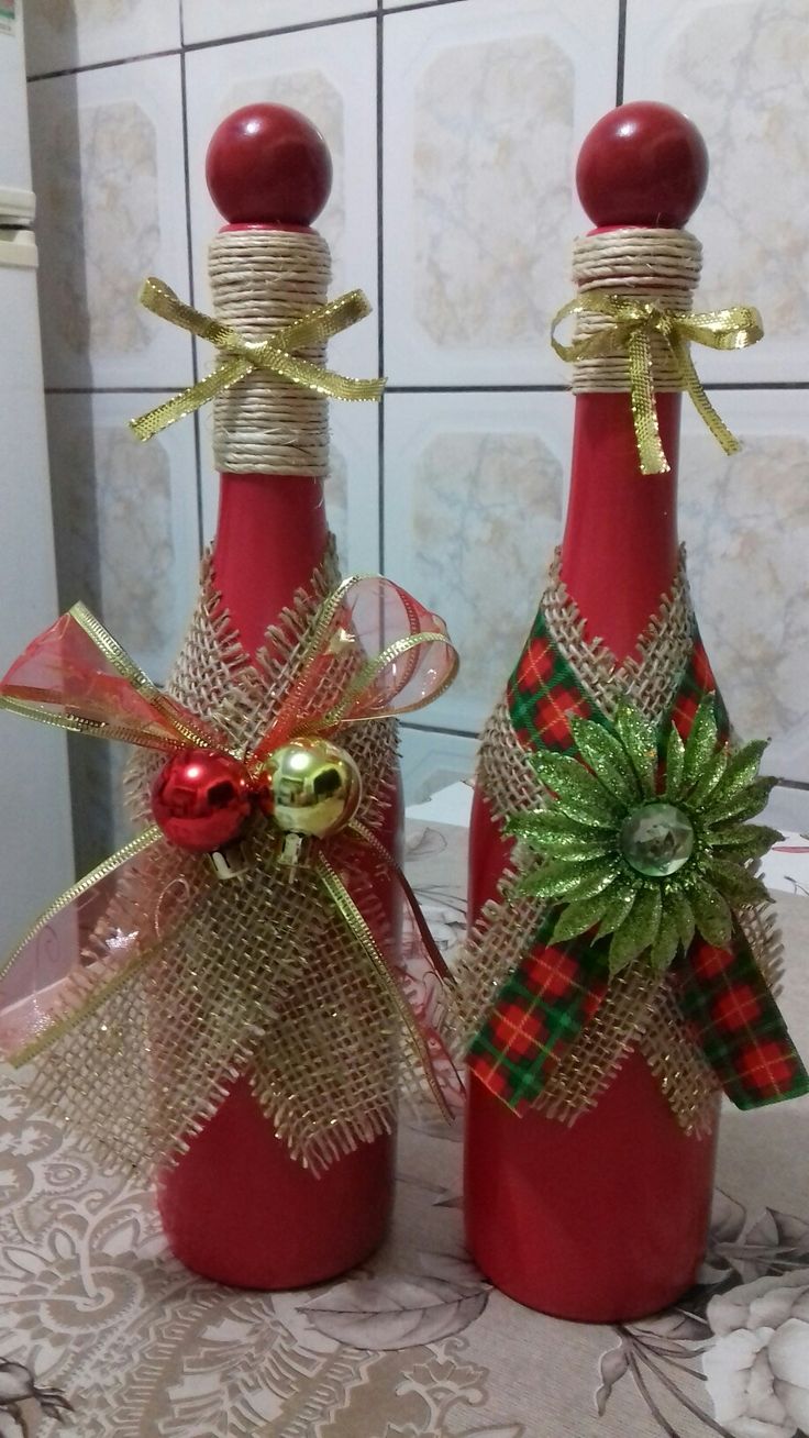 Новогодний декор бутылки шампанского мешковиной