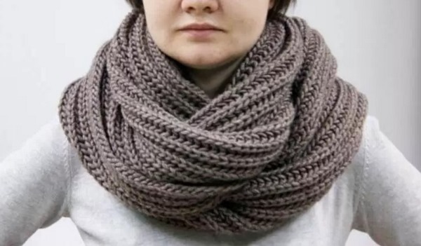 Как связать шарф-хомут спицами для девочки, мальчика. Схема и описание для начинающих