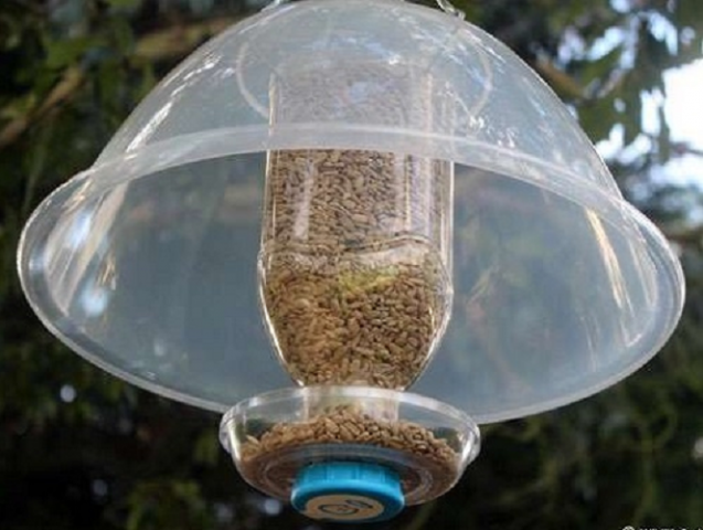 Как сделать кормушки для птиц из бутылки: 1, 2, 5-литровой, фото