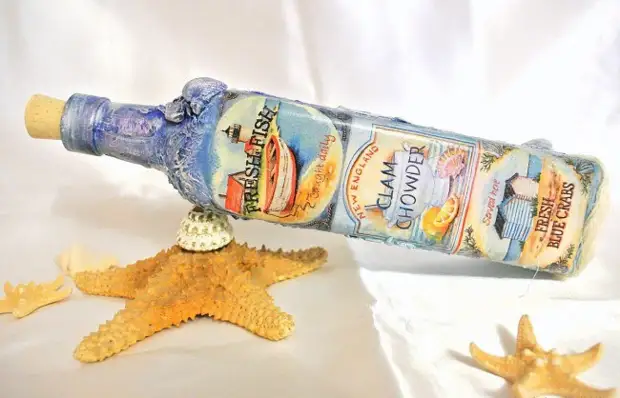 Бутылка в морских мотивах с легким рельефом из туалетной бумаги